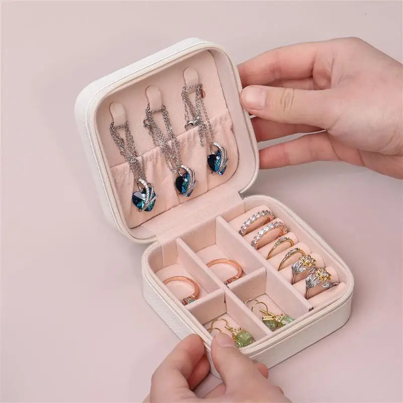 Jewelry Organizer Display Travel Jewelry Case Boxes Portable Locket Necklace Jewelry Box Leather Storage Earring Ring Holder