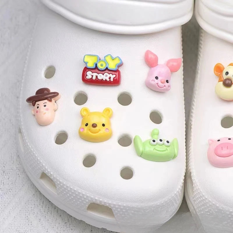 MINISO Cute Cartoon Bear Shoe Charm DIY Shoe Decorations Accessories for Bogg Bag Slides Sandals Clogs Kids Gifts