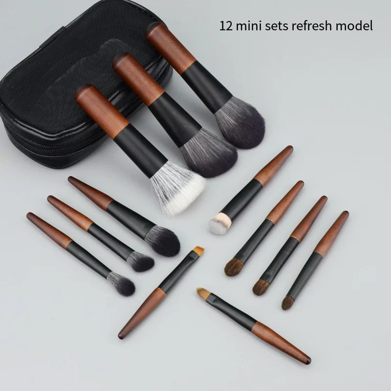 Portable 12 Piece Mini Wool Cosmetic Brush Set Short Shot Eye Shadow Brush Concealer Travel Package pinceaux de