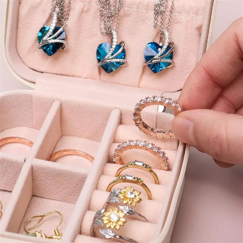 Jewelry Organizer Display Travel Jewelry Case Boxes Portable Locket Necklace Jewelry Box Leather Storage Earring Ring Holder